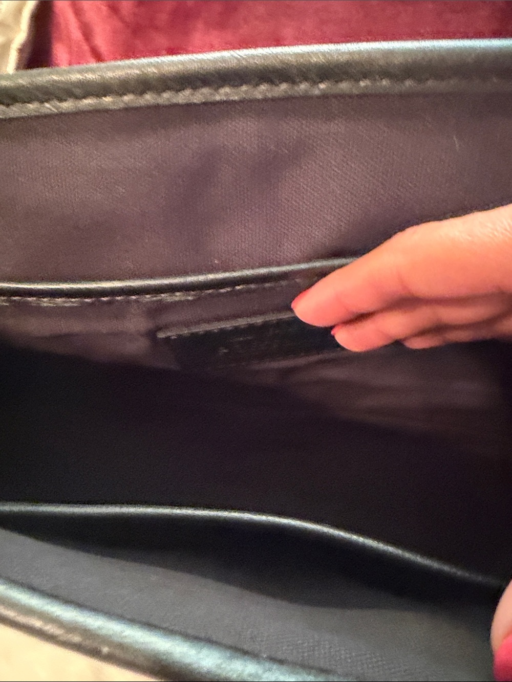 Portland Leather Black Pebble Grain Leather Messenger Bag with Adjustable Strap - Picture 9 of 16